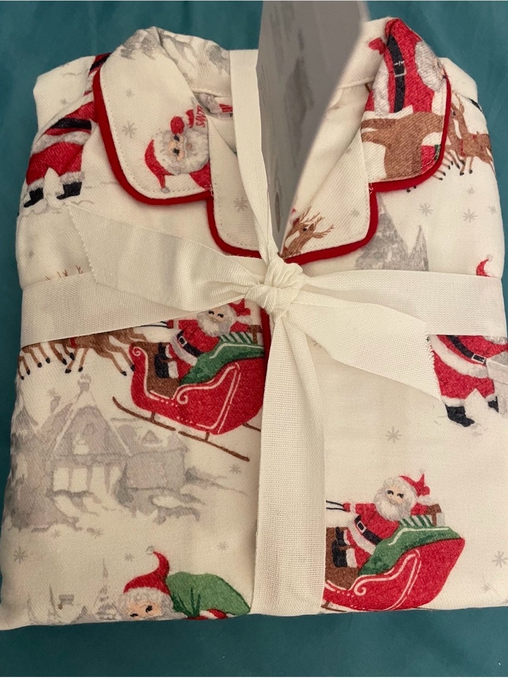 NWT Pottery Barn Kids White Santa Sleigh Pajama Set Toddler sz 2T